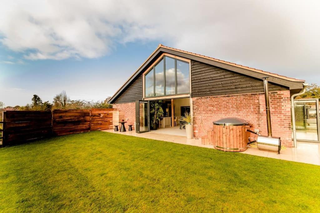 Beautiful Barn Conversion Close To The Broads Dilham Exteriör bild