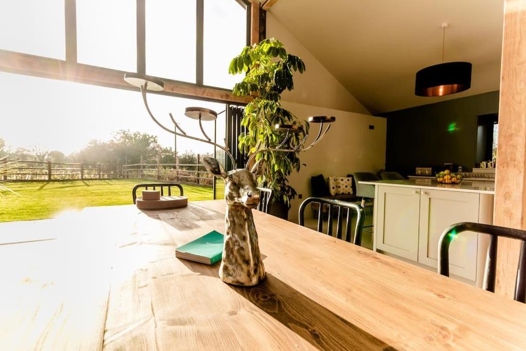 Beautiful Barn Conversion Close To The Broads Dilham Exteriör bild