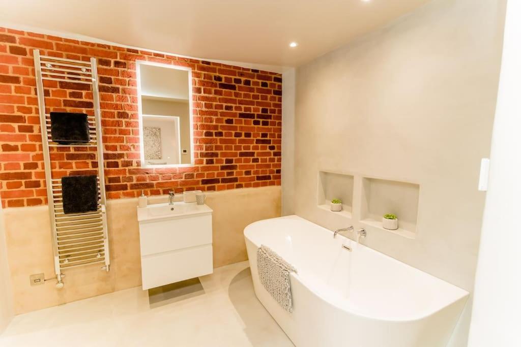 Beautiful Barn Conversion Close To The Broads Dilham Exteriör bild