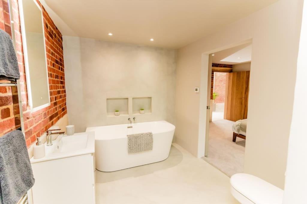 Beautiful Barn Conversion Close To The Broads Dilham Exteriör bild