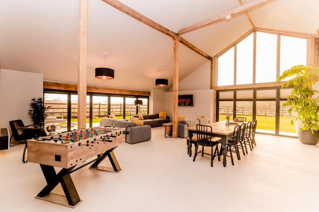 Beautiful Barn Conversion Close To The Broads Dilham Exteriör bild